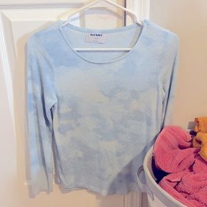 It is baby blue the size of a 10-12